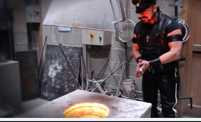 Peter Marino artist portrait with abstract art background in 900x450 resolution