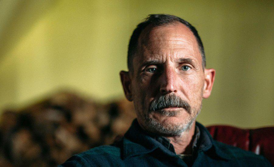 Eric Brown auction story banner image 900x450 pixels