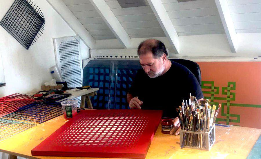 Alberto Gonzalez Vivo artist interview discussing personal experience as a reference point in creative work