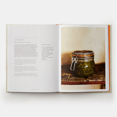 Grow Fruit & Vegetables in Pots: Planting Advice & Recipes from Great Dixter