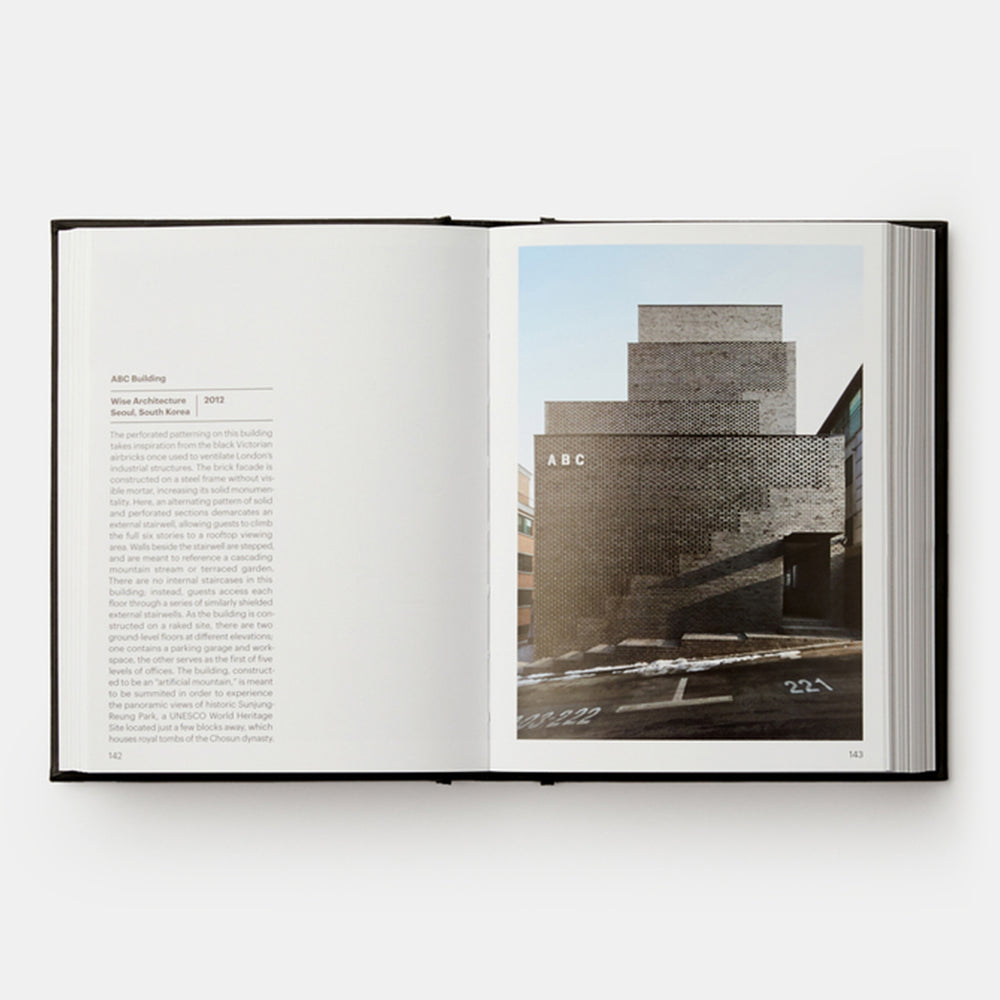 Black: Architecture in Monochrome