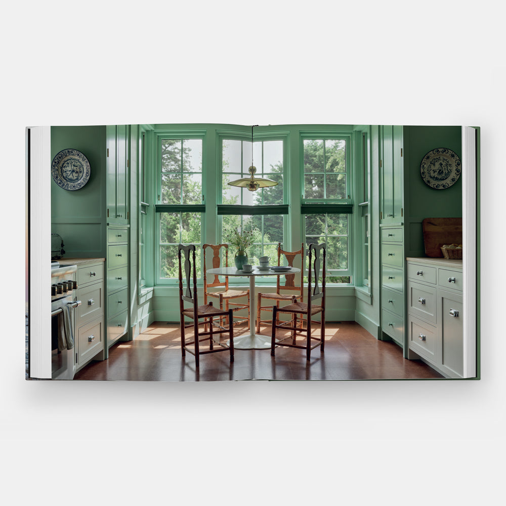 Summer by the Sea: Cottages from Watch Hill to Little Compton