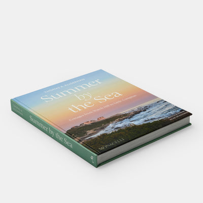 Summer by the Sea: Cottages from Watch Hill to Little Compton