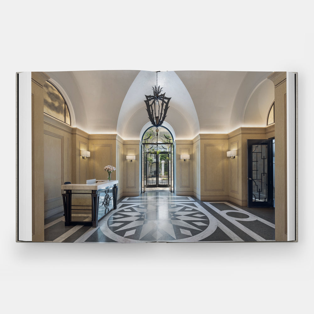 Urban Elegance: Classic Contemporary Living