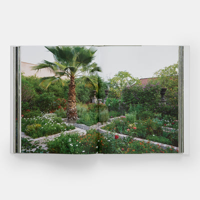 Glorious Gardens: Private Edens of the World's Leading Interior Designers