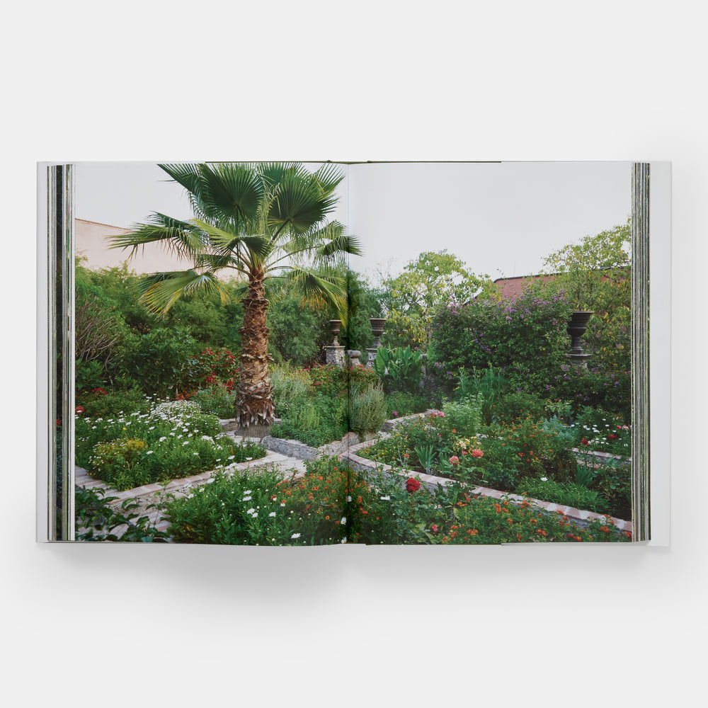Glorious Gardens: Private Edens of the World's Leading Interior Designers