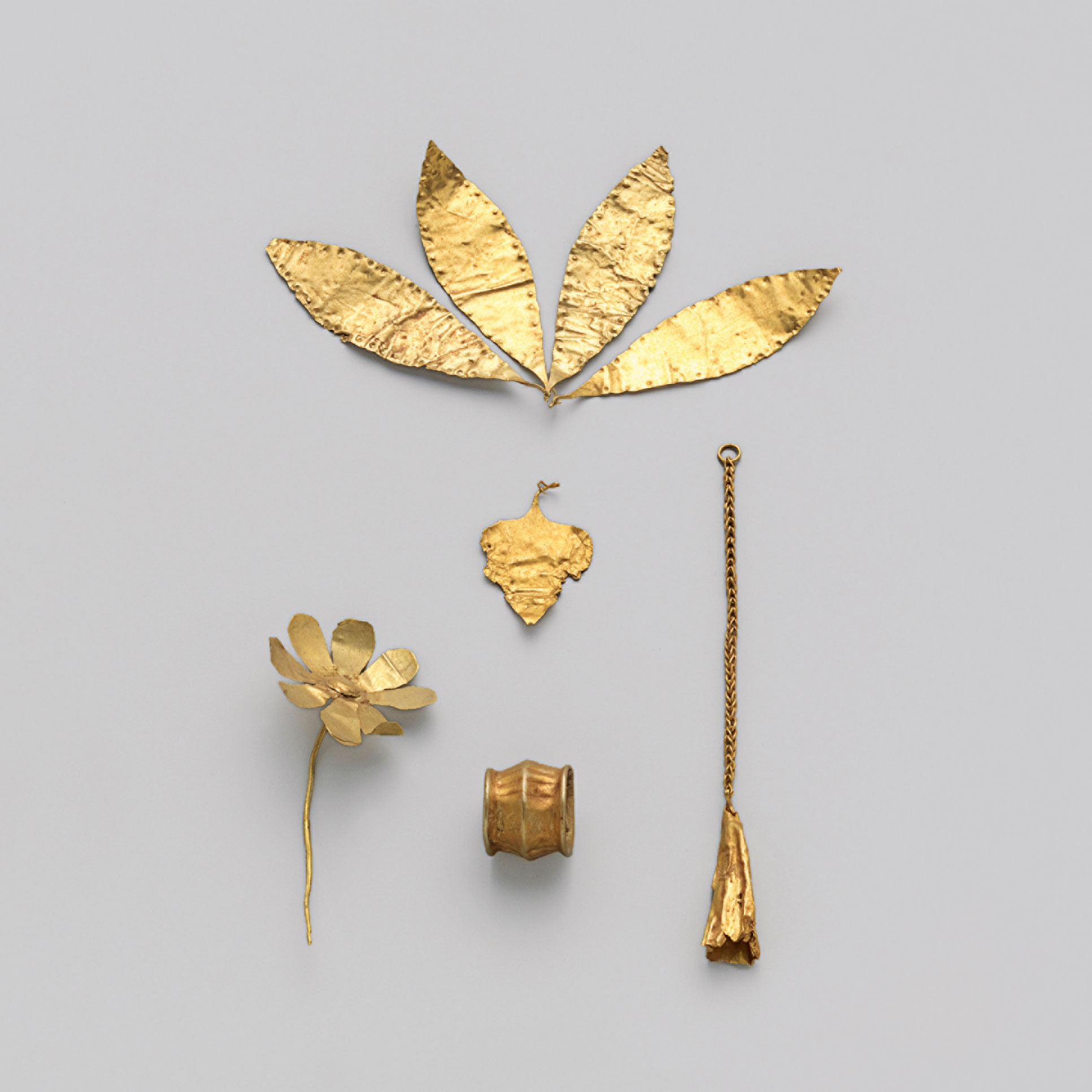 Anonymous, Gold ornaments, c.2300–2100 BC.
Gold, dimensions variable, Metropolitan Museum of Art, New York. © 2000–2019 The Metropolitan Museum of Art. All rights reserved 
