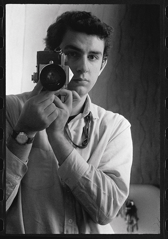 Self-portrait with my Nikon F Reflex / University of Chicago, 1960