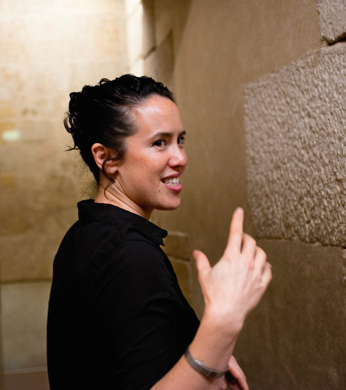 Sarah Sze beside the Tomb of Perneb at the Metropolitan Museum. Photo by Jackie Neale/Kathryn Hurni © The Met