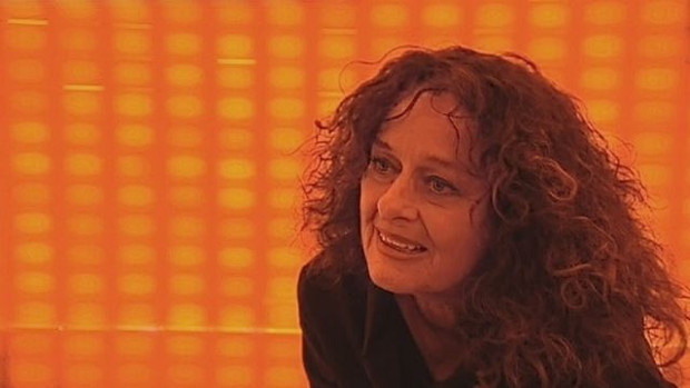 Ingeborg Lüscher in her Amber Room installation, 2008. Image courtesy of Wikimedia commons
