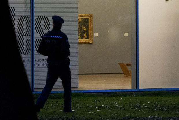 Police make a search of the museum grounds, 16 October 2012