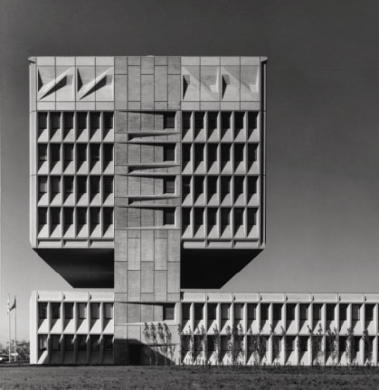 Armstrong Rubber Company Building, New Haven, Connecticut, USA, 1968, by Marcel Breuer