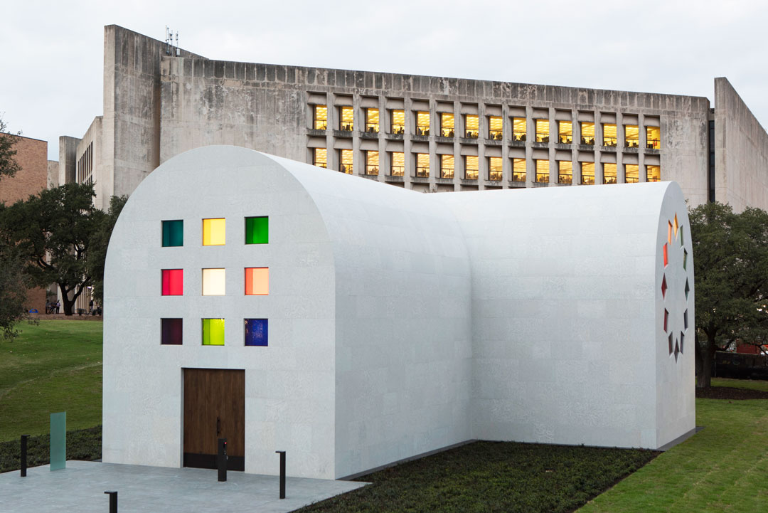 Ellsworth Kelly, Austin, 2015 (Southeast view) Artist-designed building with installation of colored glass windows, marble panels, and redwood totem 60 ft. x 73 ft. x 26 ft. 4 in. ©Ellsworth Kelly Foundation Photo courtesy Blanton Museum of Art, The University of Texas at Austin