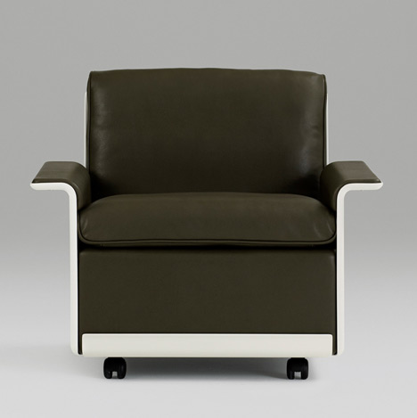 Dieter Rams' 620 chair by Vitsoe