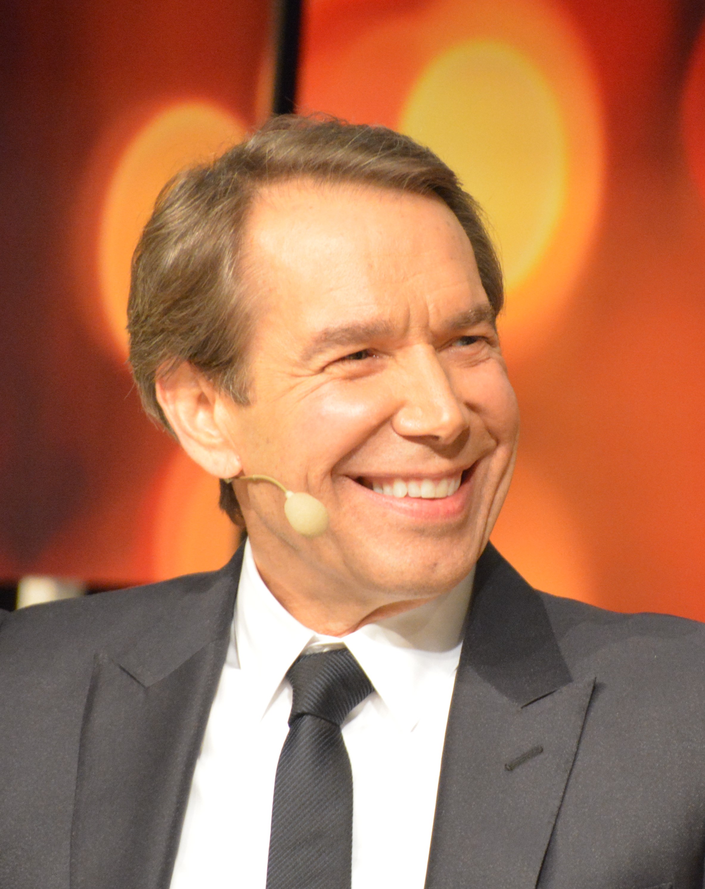 Jeff Koons. Photograph by Bengt Oberger, courtesy of Wikimedia Commons