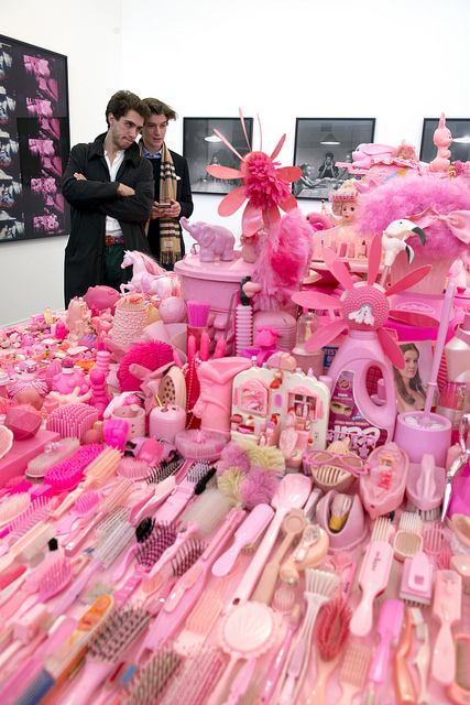 Pink Project: Table (1994/2016) by Portia Munson. Photograph by Linda Nylind. Courtesy of Linda Nylind/Frieze.