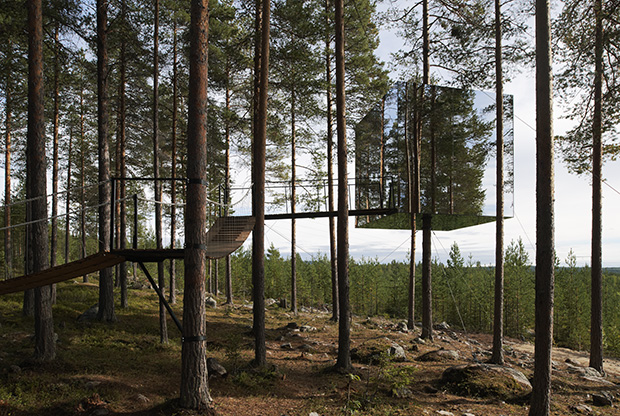 Mirrored Tree House. From Nanotecture