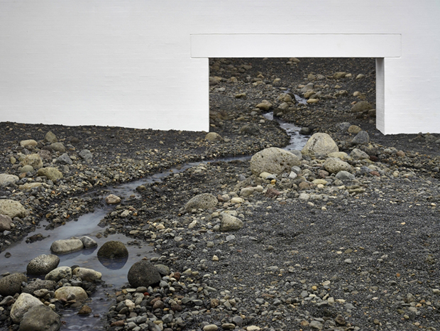 Riverbed (2014) by Olafur Eliasson. Installation view. Photo by Anders Sune Berg, courtesy of the Louisiana Museum of Modern Art, Humlebæk