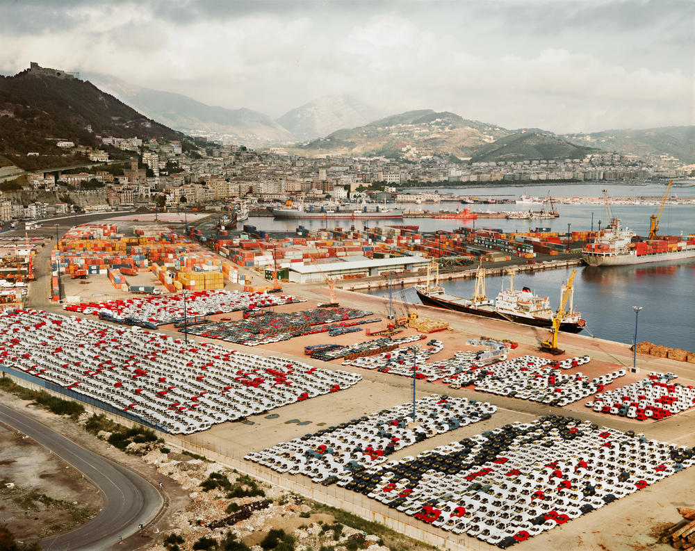 Andreas Gursky, Salerno, 1990, as reproduced in Art as Therapy