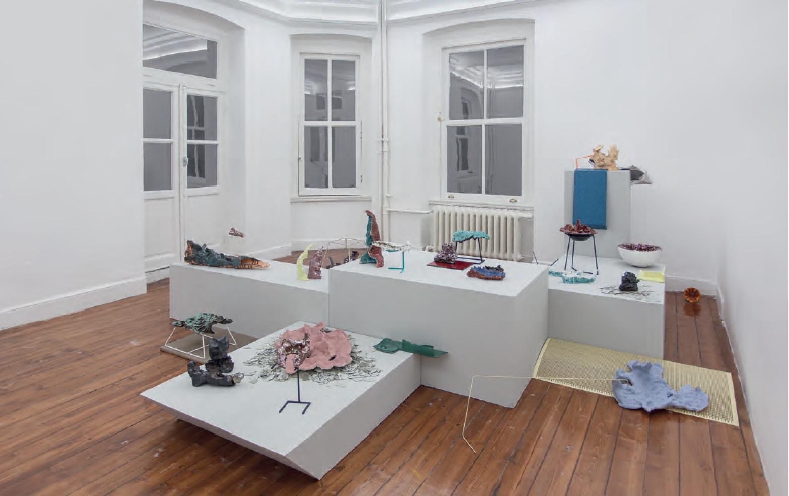 Anthropophagy, 2013 Glazed ceramics, wood, iron, paint, various materials Variable dimensions Installation view, ‘Aeolian’ exhibition, Rodeo, Istanbul - Emre Hüner - Courtesy the artist and Rodeo, London - Photo: Ridvan Bayrakoglu