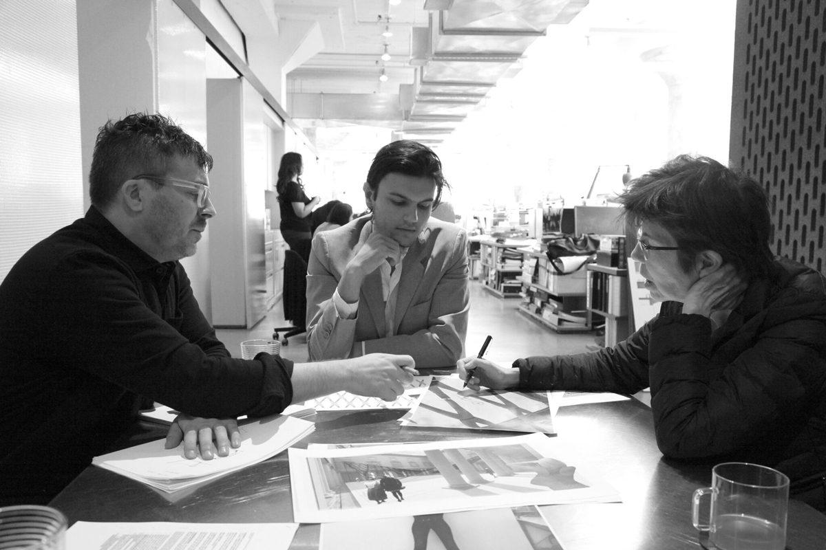 Matthew Johnson, Kumar Atre, and Liz Diller working on the Litta pavilion in Milan. Image courtesy of Diller Scofidio + Renfro and DAMN° Magazine. Photo: Cristina Guadalupe Galván