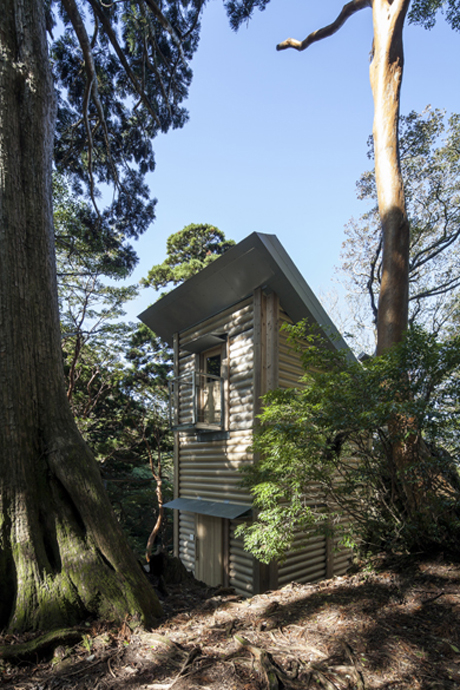 Yakushima Takatsuka Lodge by Shigeru Ban Architects
