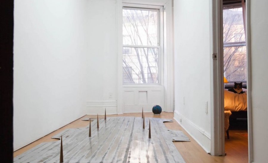 everything you need to know about the Harlem art scene banner image with colorful abstract artwork