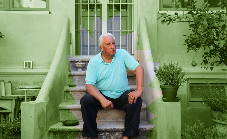 Massimo Vitali interview portrait photograph with blurred background