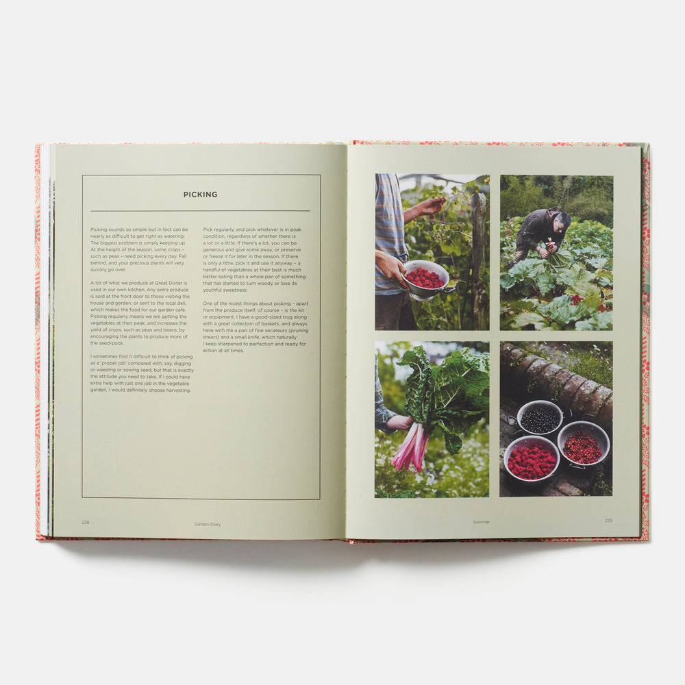 The Great Dixter Cookbook: Recipes from an English Garden