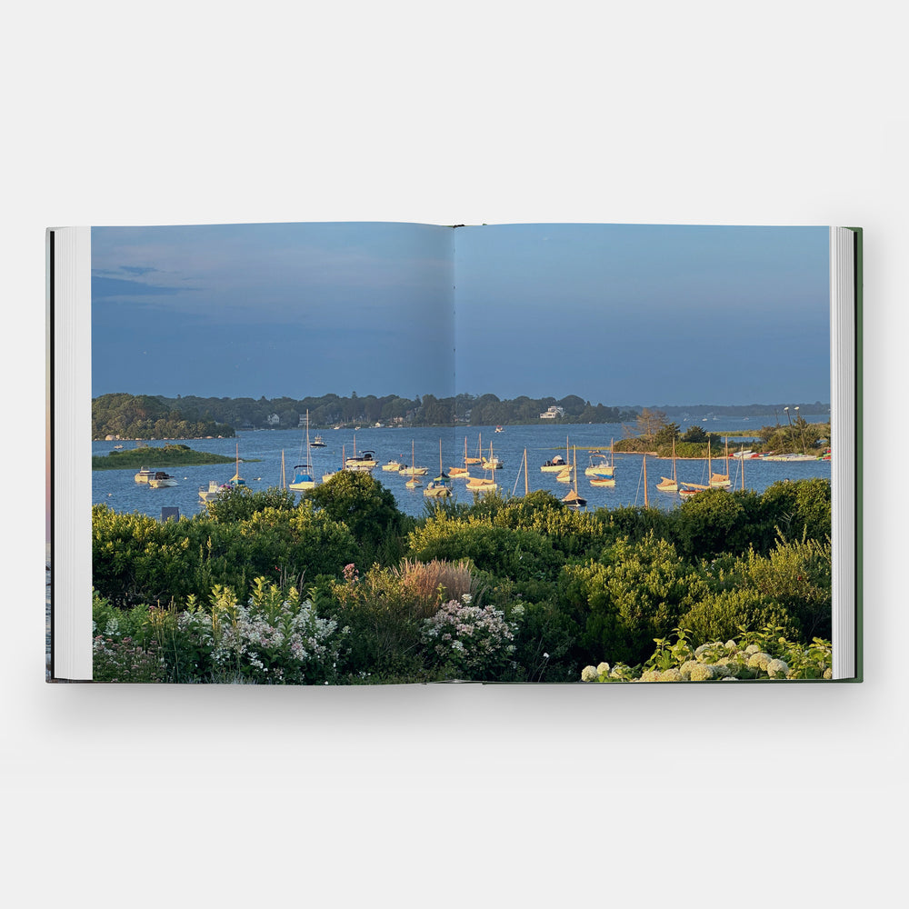 Summer by the Sea: Cottages from Watch Hill to Little Compton