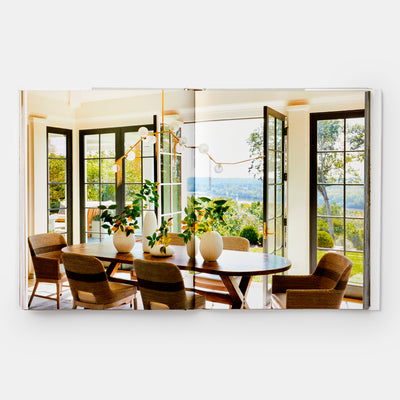 House Dressing: Interiors for Colorful Living