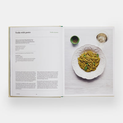 The Regional Italian Cookbook: Recipes from The Silver Spoon