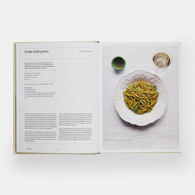 The Regional Italian Cookbook: Recipes from The Silver Spoon