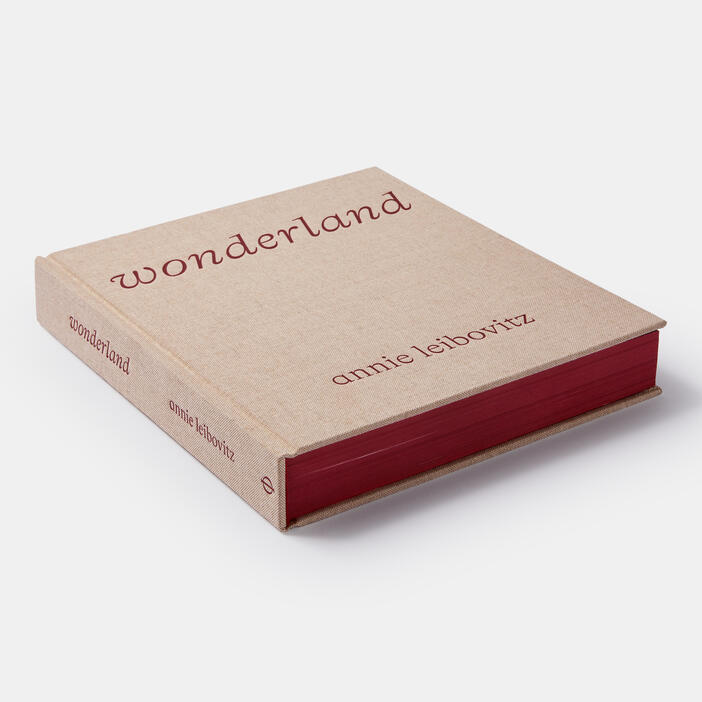 Annie Leibovitz: Wonderland (Signed Edition)