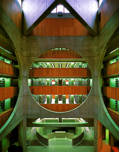 Library interior, Phillips Exeter Academy, New Hampshire, USA, 1965-72. Picture credit: Grant Mudford, Los Angeles, CA, USA