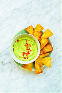 Guacamole with Homemade Tortilla Chips - photography by Infraordinario Studio for Dalcò Edizioni S.r.l.