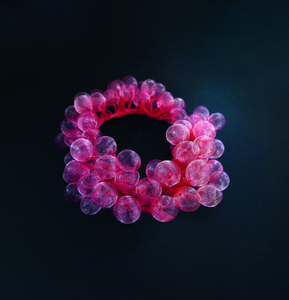 Pink Bubble Necklace, 2020, Mariko Kusumoto. Image courtesy of Mariko Kusumoto. The necklace is kōbaiiro, or plum safflower red.