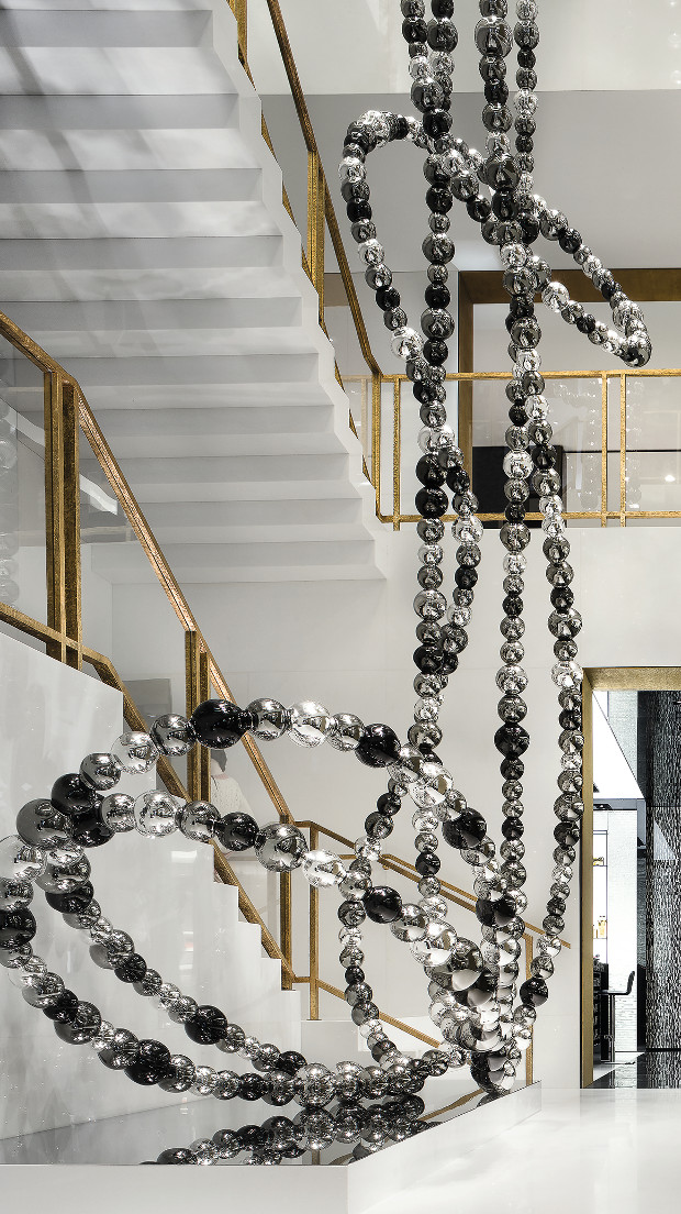 Collier Cascade, 2013, Hand-blown mirrored glass pearls, stainless-steel structure and base 36 ft. × 12 ft. 3 in. × 6 ft. 3 in. (10.97 × 3.72 × 1.90 m) Chanel, New Bond Street, London, UK, by Jean-Michel Othoniel. From Peter Marino: Art Architecture