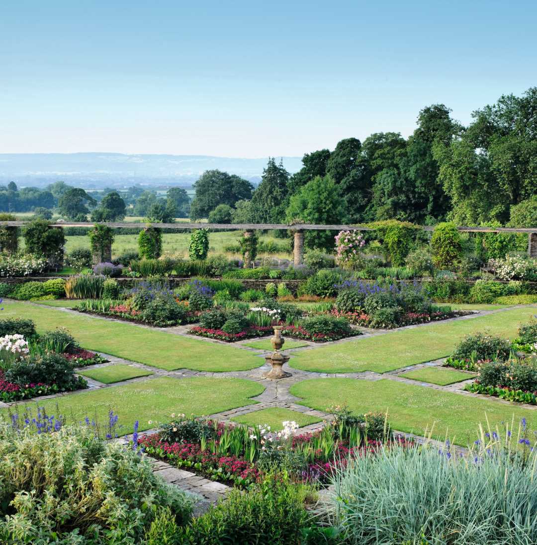 Arts and Crafts Garden. The restored Great Plat below the house at Hestercombe Gardens, Cheddon Fitzpaine, Taunton, Somerset, England, UK. Open to the public