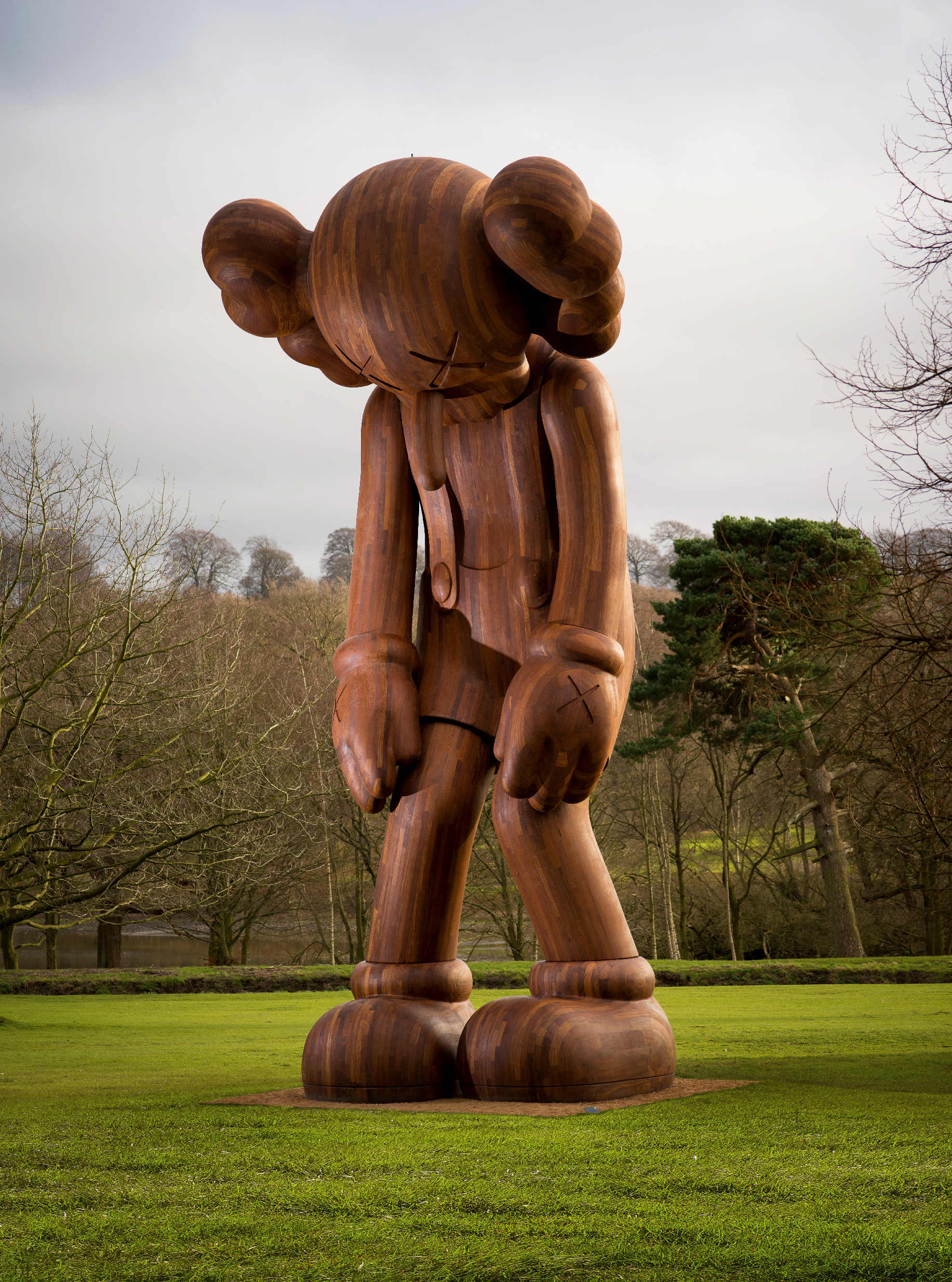 ▷ 3 figurines Small lie par Kaws, 2020, Design