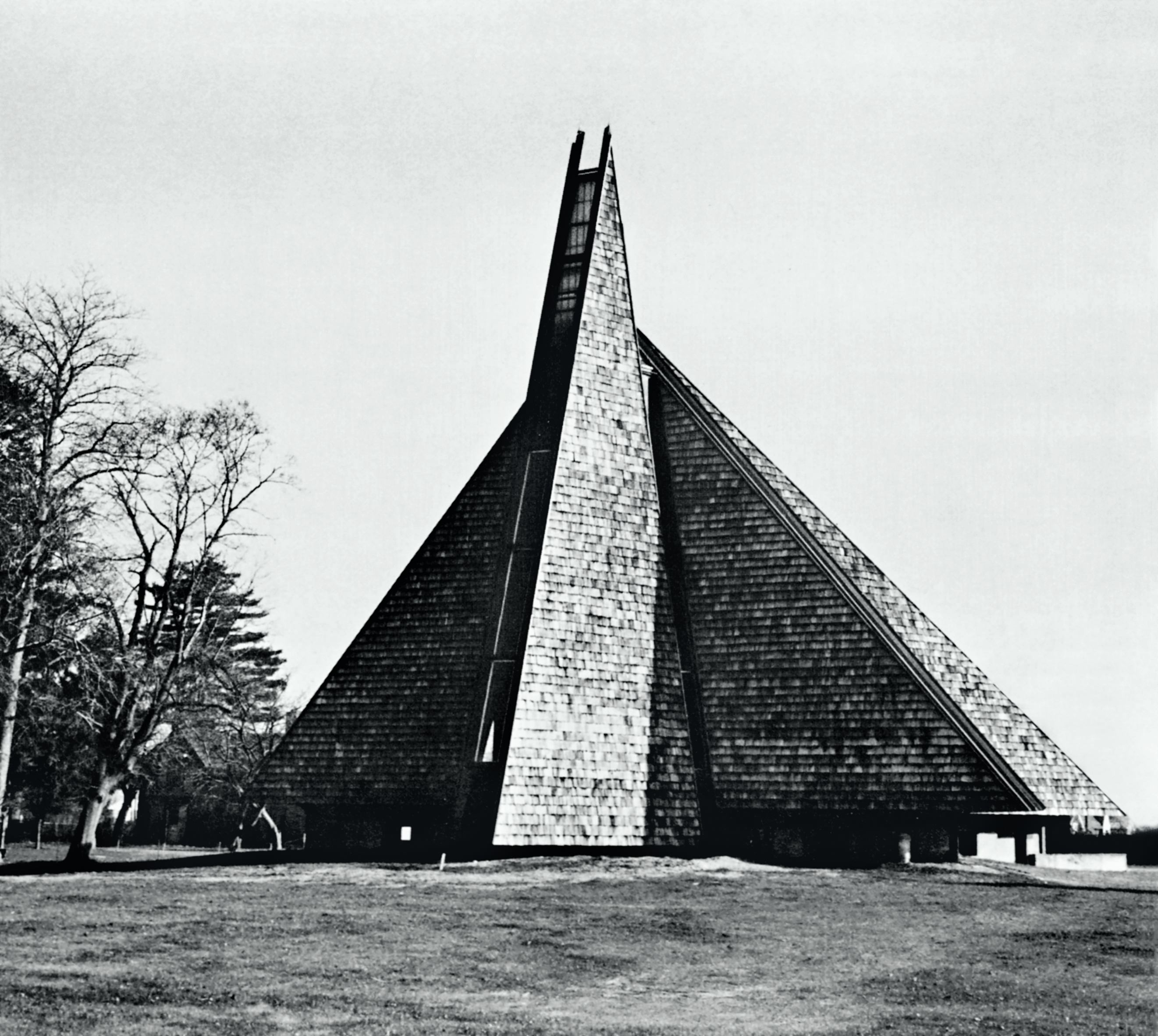 Judith Edelman, Sultan Knox Wood / Architects, Sinai Reform Temple, Bay Shore, New York, USA, 1964 