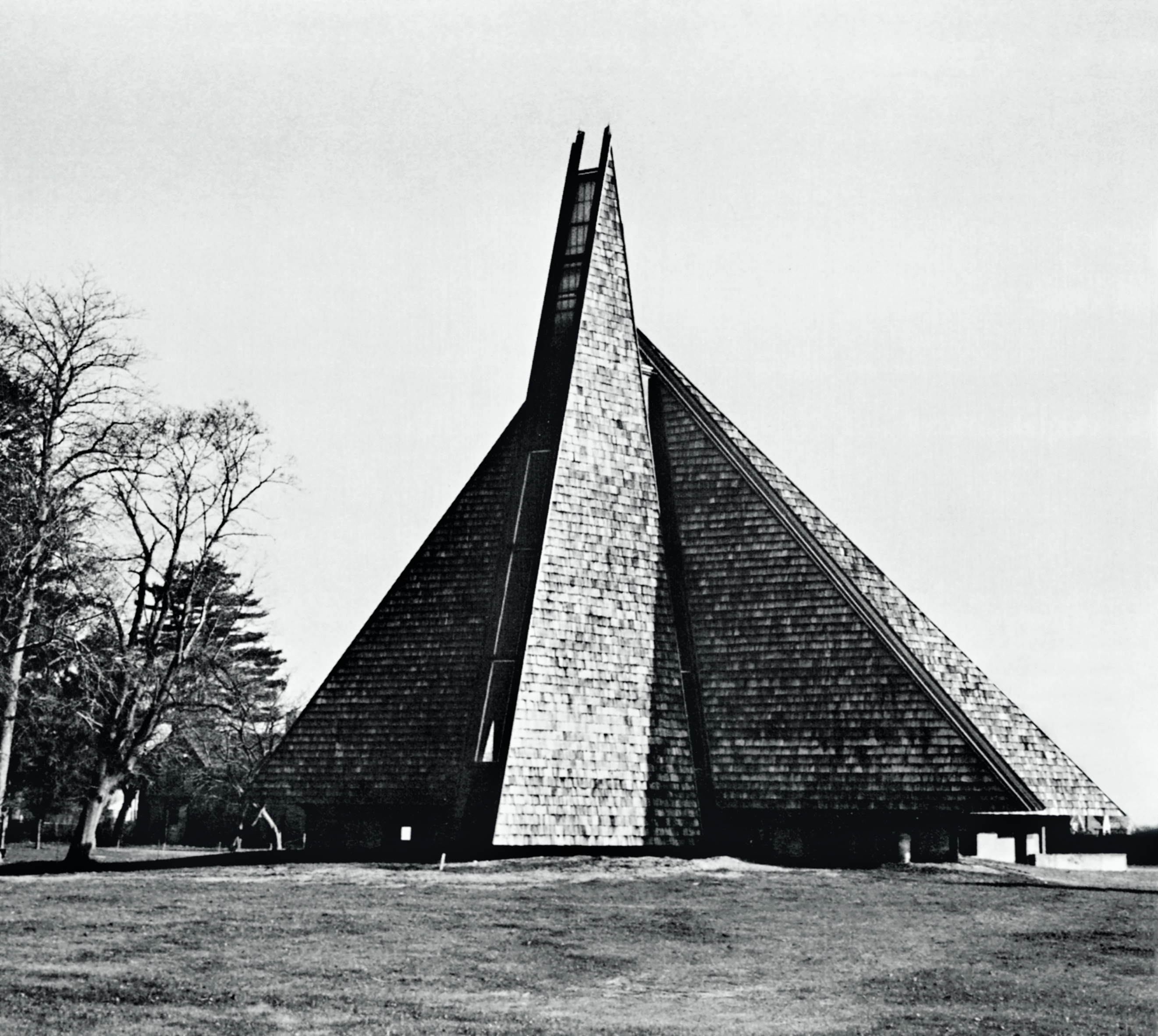 Judith Edelman, Sultan Knox Wood / Architects, Sinai Reform Temple, Bay Shore, New York, USA, 1964