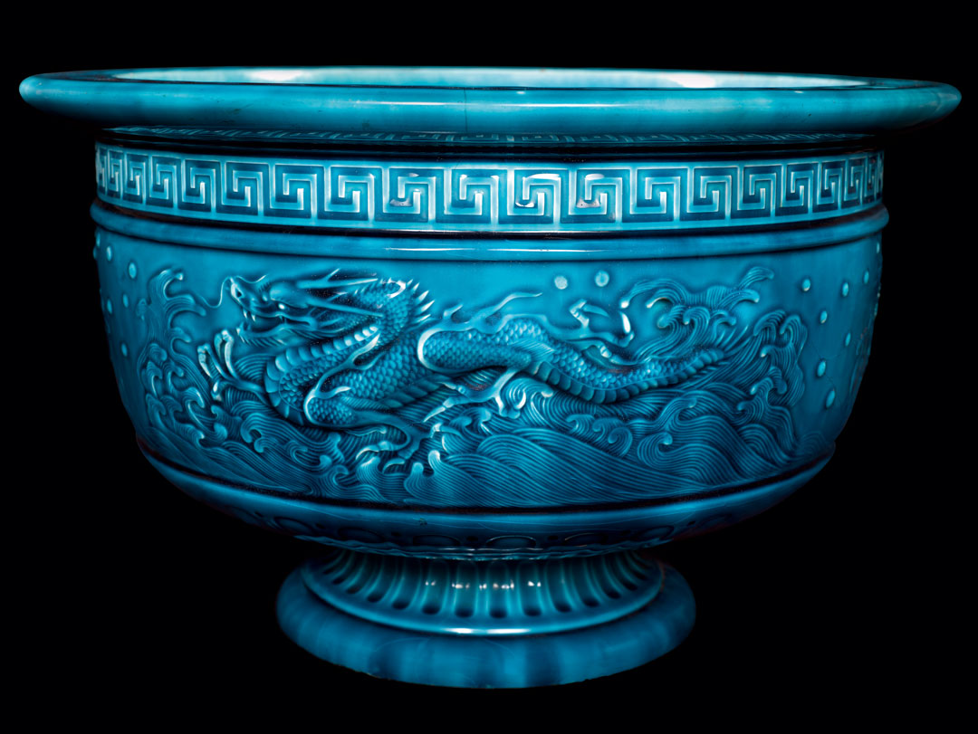 Théodore Deck, Planter, ca. 1890–1900, earthenware, 9½ x 15½ in. diam. (24.1 x 39.4 cm diam.); from ‘Bleu de Deck’ chapter. Picture credit: © Maggie Nimkin assisted by Erica Martone