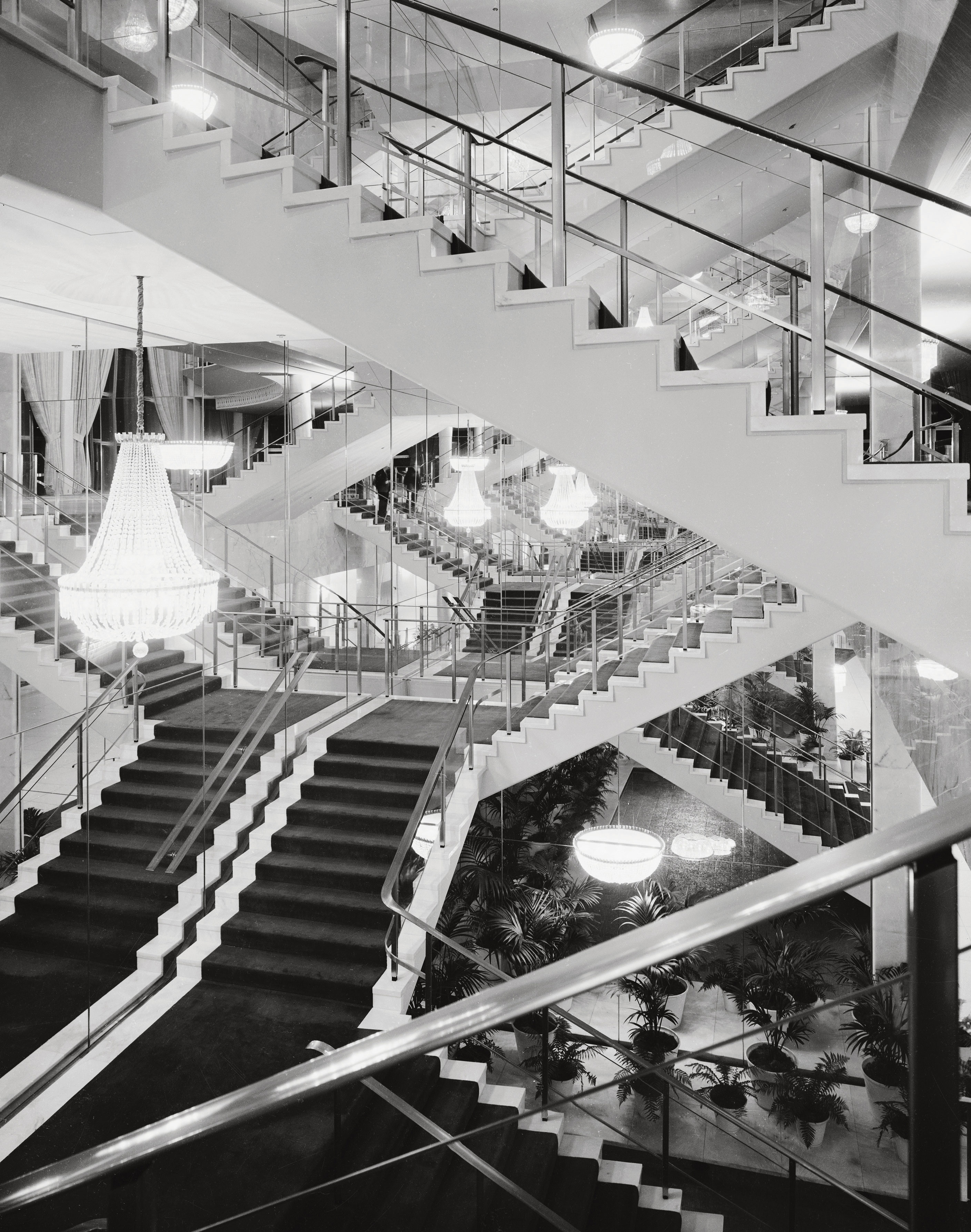 The Dorothy Chandler Pavilion, The Music Center, Los Angeles 1967. Architecture by Welton Becket & Associates, photograph by Marvin Rand, from California Captured