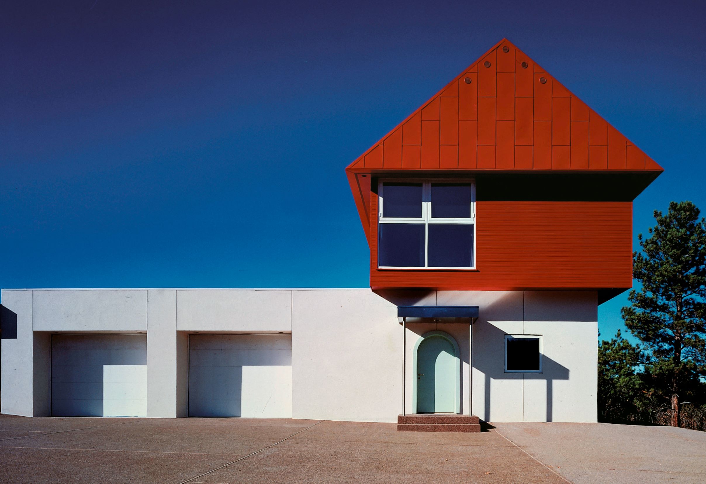 Sottsass Associati: Casa Wolf, Ridgeway, Colorado, USA, 1989