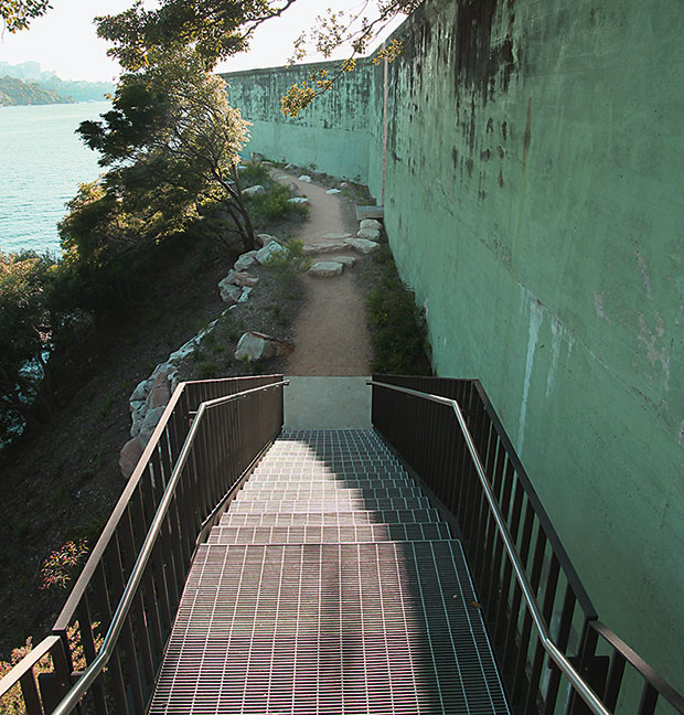 Adrian McGregor, McGregor Coxall, Sydney, NSW, Australia: Ballast Point Park, Birchgrove, NSW, Australia (2009) - photo courtesy McGregor Coxall