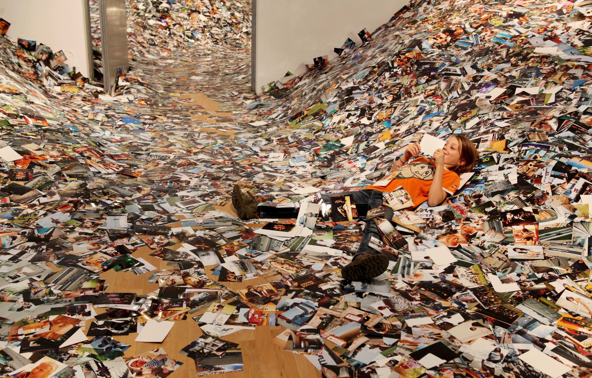 24hrs of Photos by Erik Kessels, Foam, Amsterdam, 2011