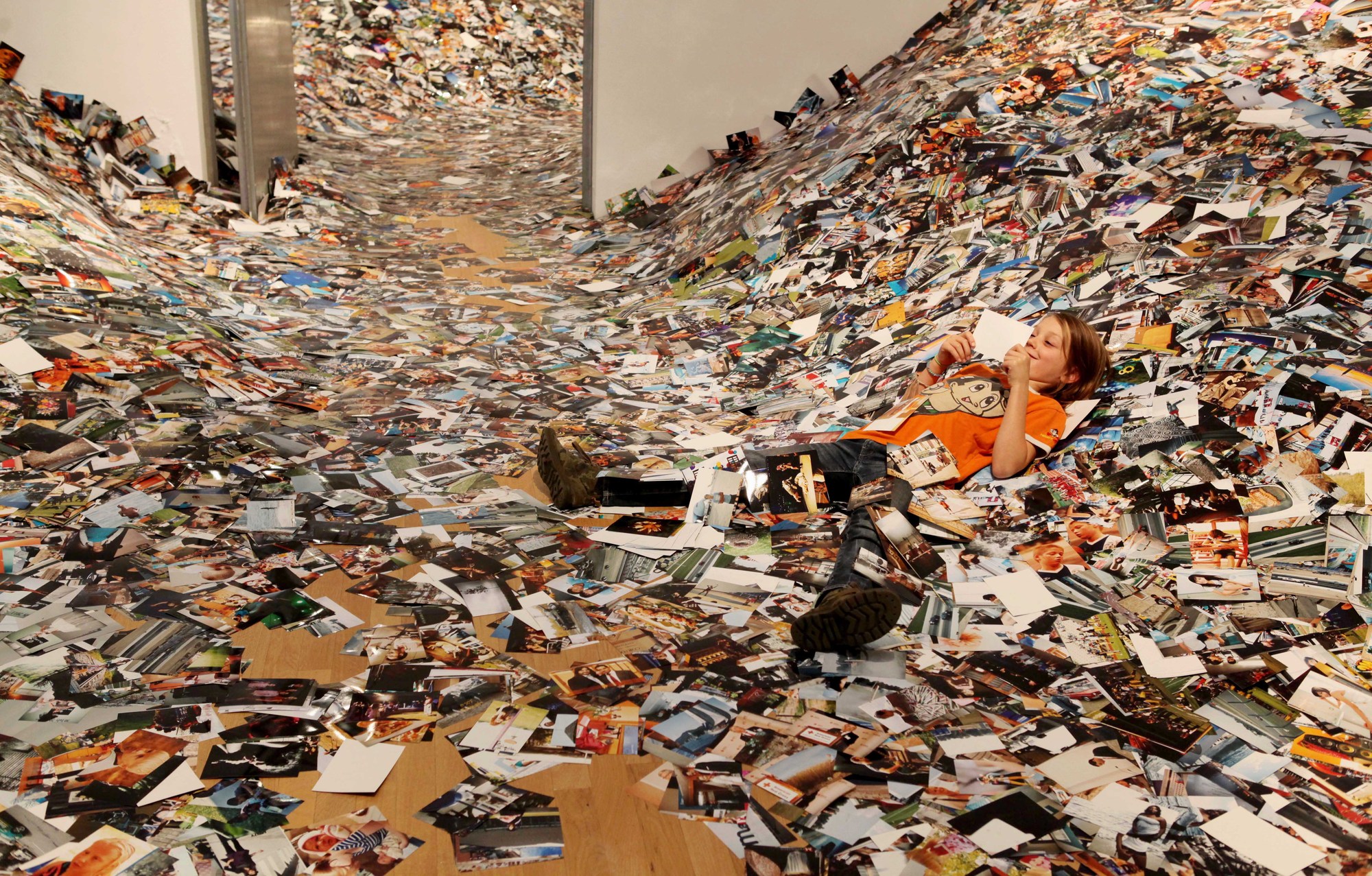 24hrs of Photos by Erik Kessels, Foam, Amsterdam, 2011