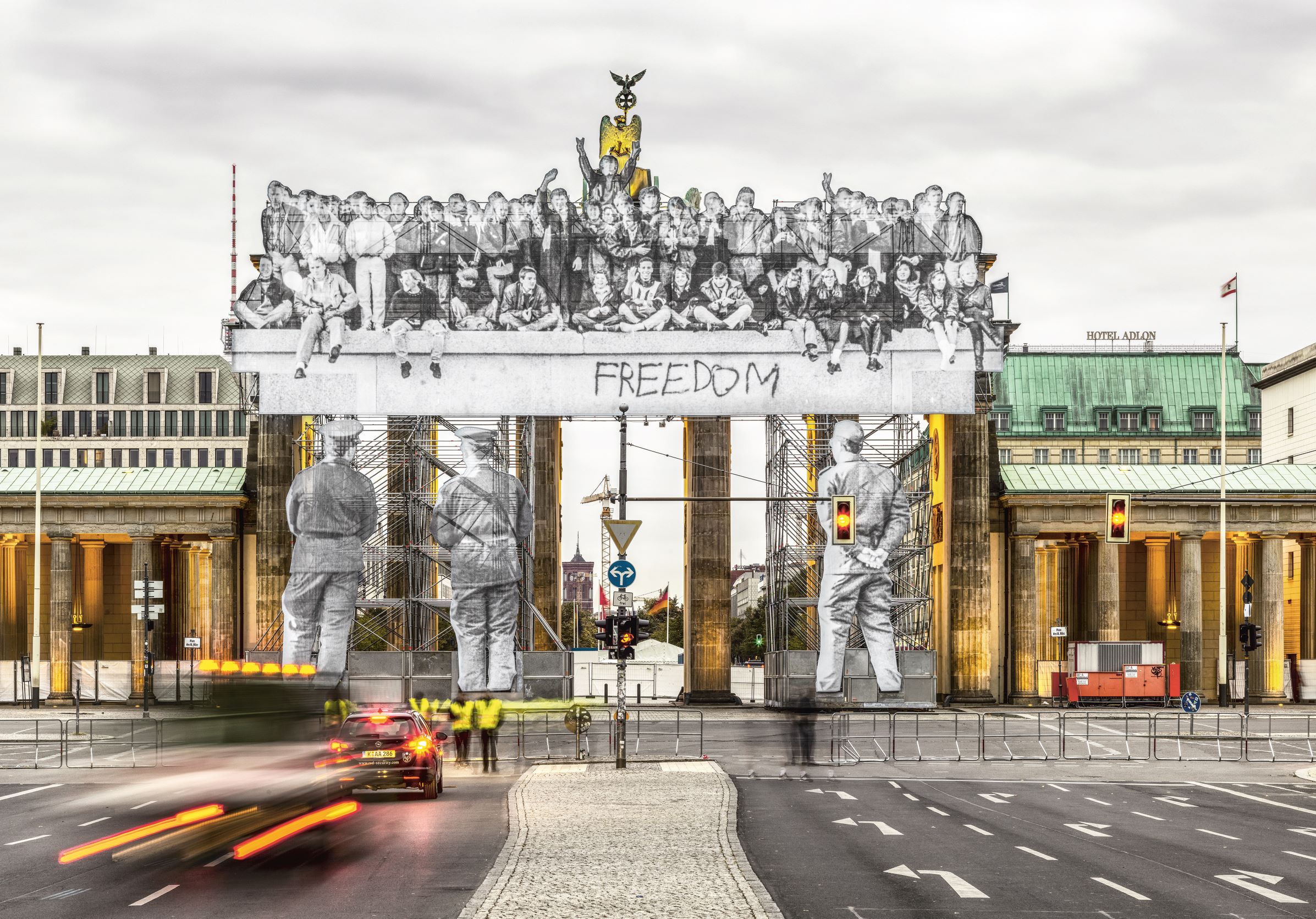 Brandenburg Gate, Berlin, Germany, 27 September 2018, 6:57 a.m.