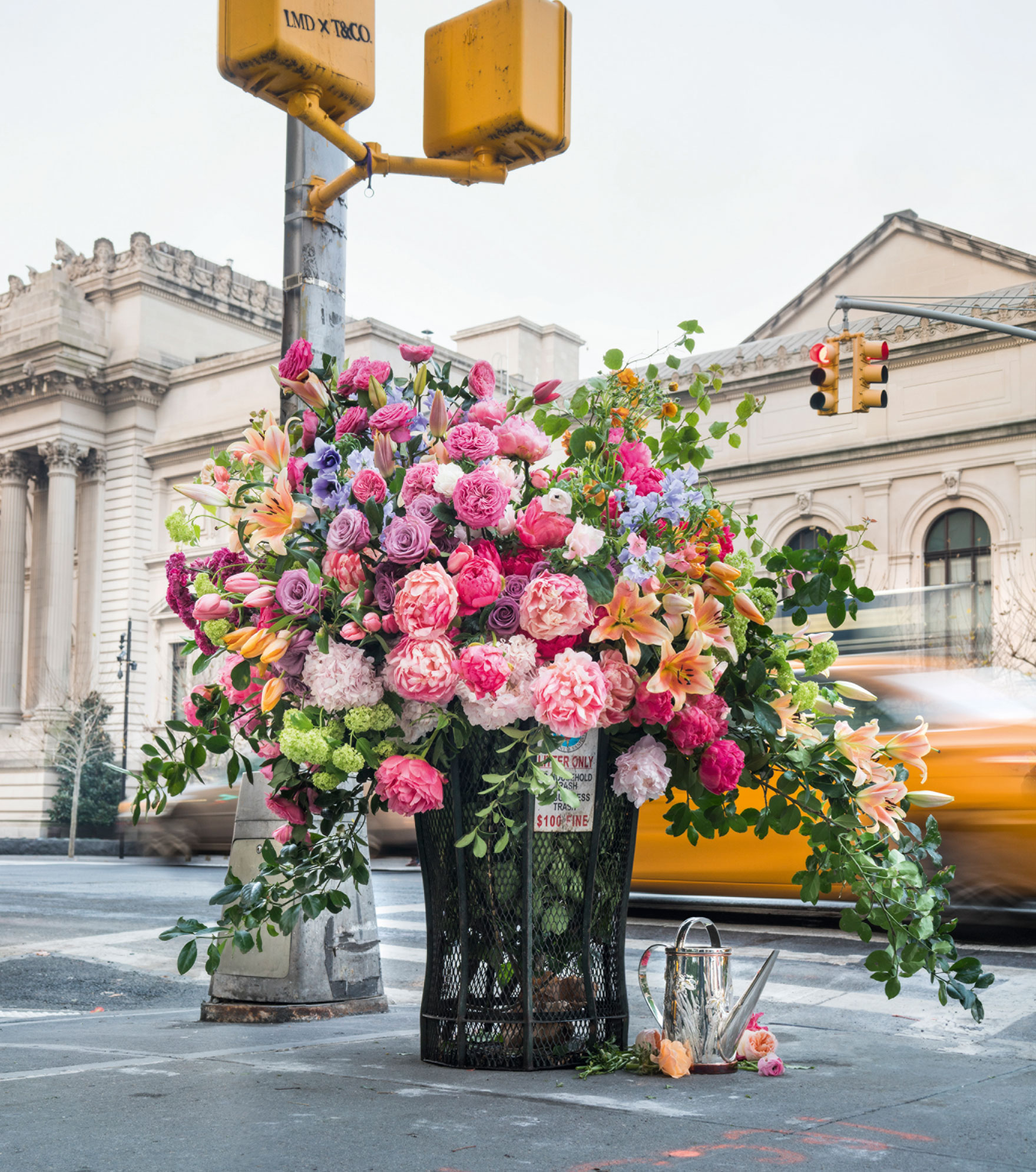 Lewis Miller Design, Flower Flash, 2018. Floral installation, New York. Photo by Raymond Meier